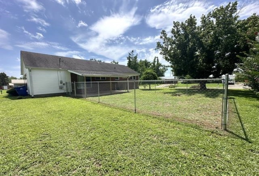 15 PINE ST, Savannah, Tennessee 38372, 3 Bedroom Bedrooms, 8 Room Rooms,2 BathroomBathrooms,Residential,For Sale,PINE,0,10225251