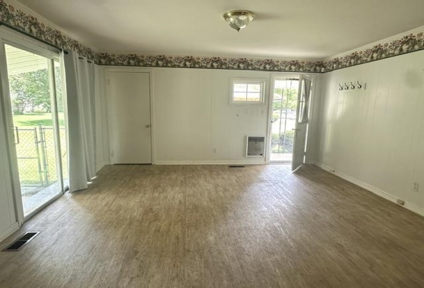 15 PINE ST, Savannah, Tennessee 38372, 3 Bedroom Bedrooms, 8 Room Rooms,2 BathroomBathrooms,Residential,For Sale,PINE,0,10225251