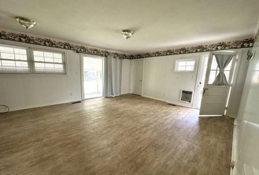 15 PINE ST, Savannah, Tennessee 38372, 3 Bedroom Bedrooms, 8 Room Rooms,2 BathroomBathrooms,Residential,For Sale,PINE,0,10225251