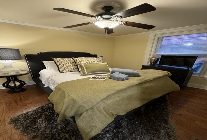 107 COURT AVE, Memphis, Tennessee 38103, 2 Bedroom Bedrooms, 7 Room Rooms,2 BathroomBathrooms,Residential,For Sale,COURT,0,10225262