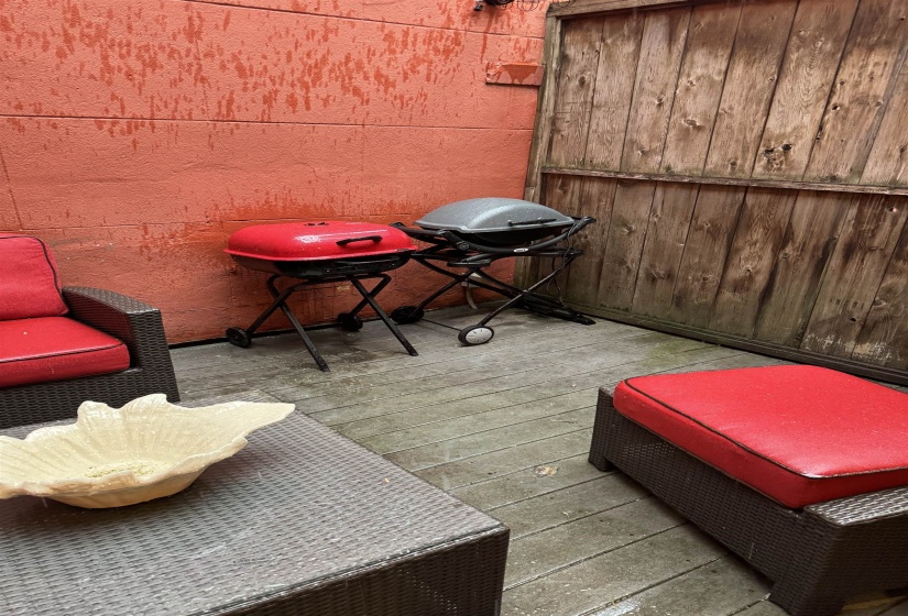 107 COURT AVE, Memphis, Tennessee 38103, 2 Bedroom Bedrooms, 7 Room Rooms,2 BathroomBathrooms,Residential,For Sale,COURT,0,10225262