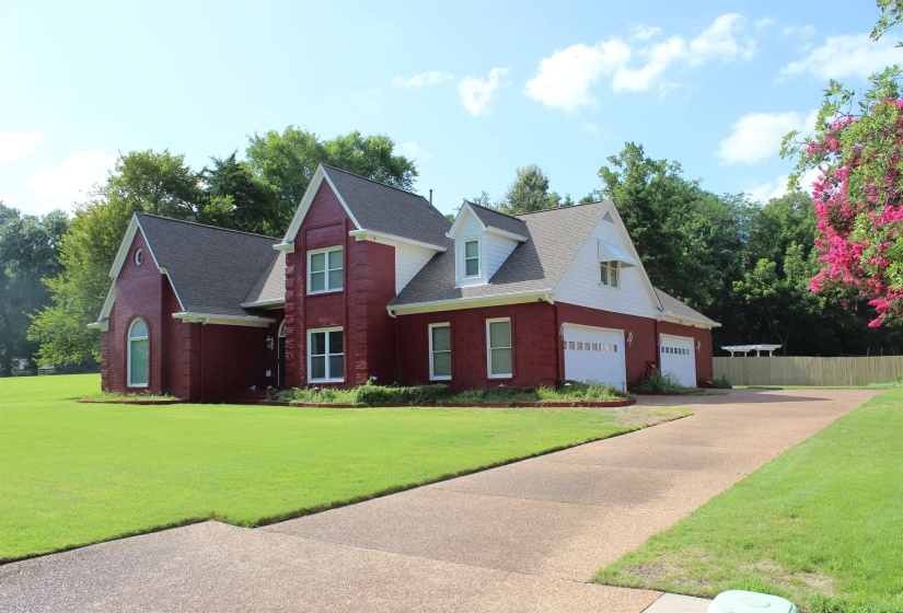 7584 FOSTER RIDGE RD, Germantown, Tennessee 38138, 4 Bedrooms Bedrooms, 7 Rooms Rooms,2.1 BathroomsBathrooms,Residential,For Sale,FOSTER RIDGE,10225264