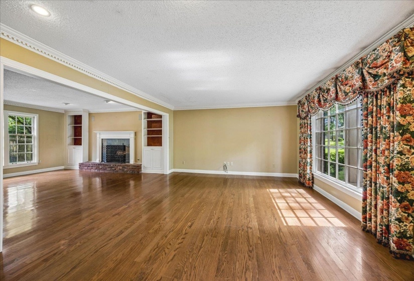 2308 HICKORY FOREST DR, Memphis, Tennessee 38119, 4 Bedroom Bedrooms, 9 Room Rooms,2.2 BathroomBathrooms,Residential,For Sale,HICKORY FOREST,0,10225277