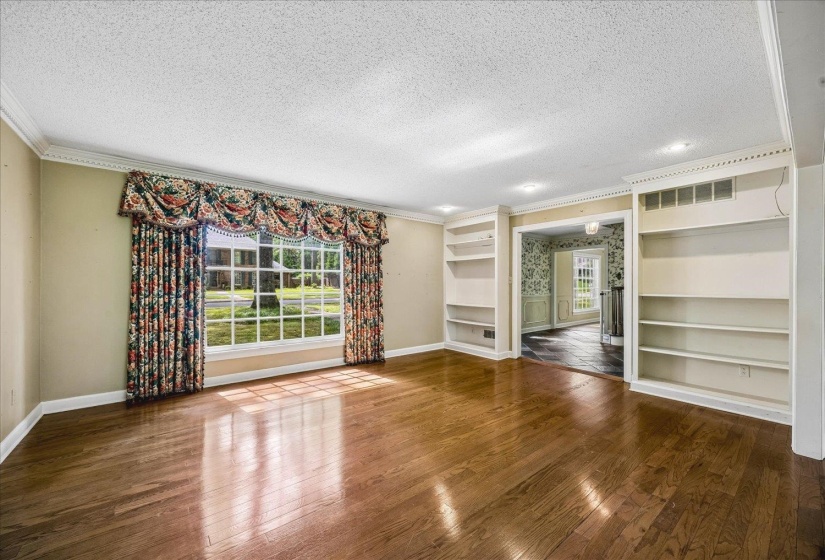 2308 HICKORY FOREST DR, Memphis, Tennessee 38119, 4 Bedroom Bedrooms, 9 Room Rooms,2.2 BathroomBathrooms,Residential,For Sale,HICKORY FOREST,0,10225277