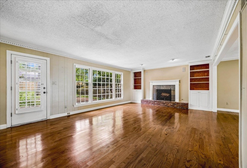 2308 HICKORY FOREST DR, Memphis, Tennessee 38119, 4 Bedroom Bedrooms, 9 Room Rooms,2.2 BathroomBathrooms,Residential,For Sale,HICKORY FOREST,0,10225277