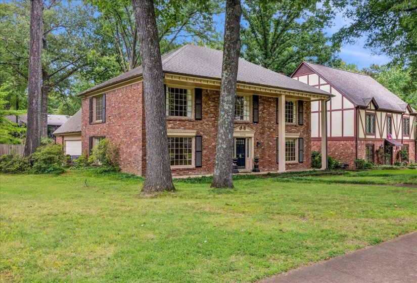 2308 HICKORY FOREST DR, Memphis, Tennessee 38119, 4 Bedroom Bedrooms, 9 Room Rooms,2.2 BathroomBathrooms,Residential,For Sale,HICKORY FOREST,0,10225277