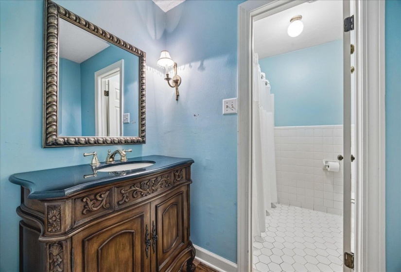 2308 HICKORY FOREST DR, Memphis, Tennessee 38119, 4 Bedroom Bedrooms, 9 Room Rooms,2.2 BathroomBathrooms,Residential,For Sale,HICKORY FOREST,0,10225277