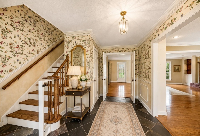 2308 HICKORY FOREST DR, Memphis, Tennessee 38119, 4 Bedroom Bedrooms, 9 Room Rooms,2.2 BathroomBathrooms,Residential,For Sale,HICKORY FOREST,0,10225277