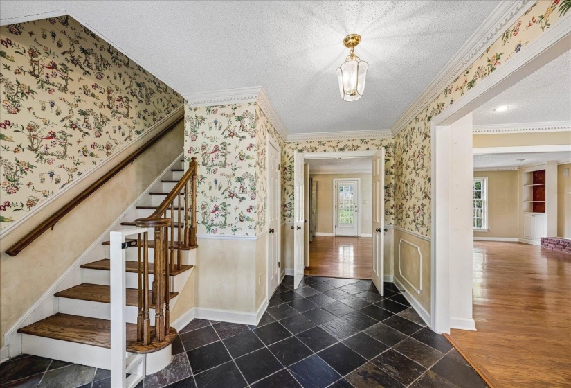 2308 HICKORY FOREST DR, Memphis, Tennessee 38119, 4 Bedroom Bedrooms, 9 Room Rooms,2.2 BathroomBathrooms,Residential,For Sale,HICKORY FOREST,0,10225277