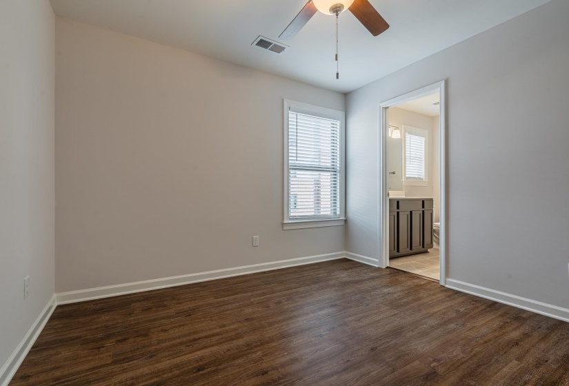 82 REMBERT ST, Memphis, Tennessee 38104, 3 Bedroom Bedrooms, 0 ,2.1 BathroomBathrooms,Duplexes,For Sale,REMBERT,0,10225305