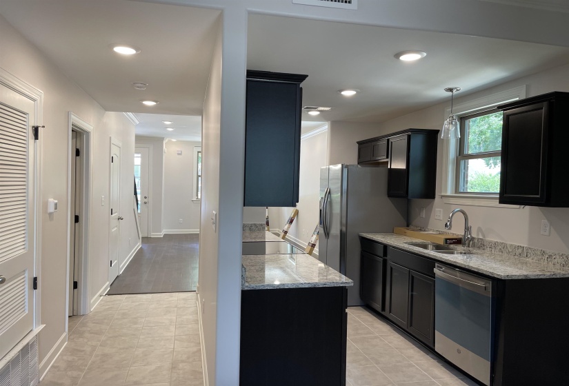 82 REMBERT ST, Memphis, Tennessee 38104, 3 Bedroom Bedrooms, 0 ,2.1 BathroomBathrooms,Duplexes,For Sale,REMBERT,0,10225305