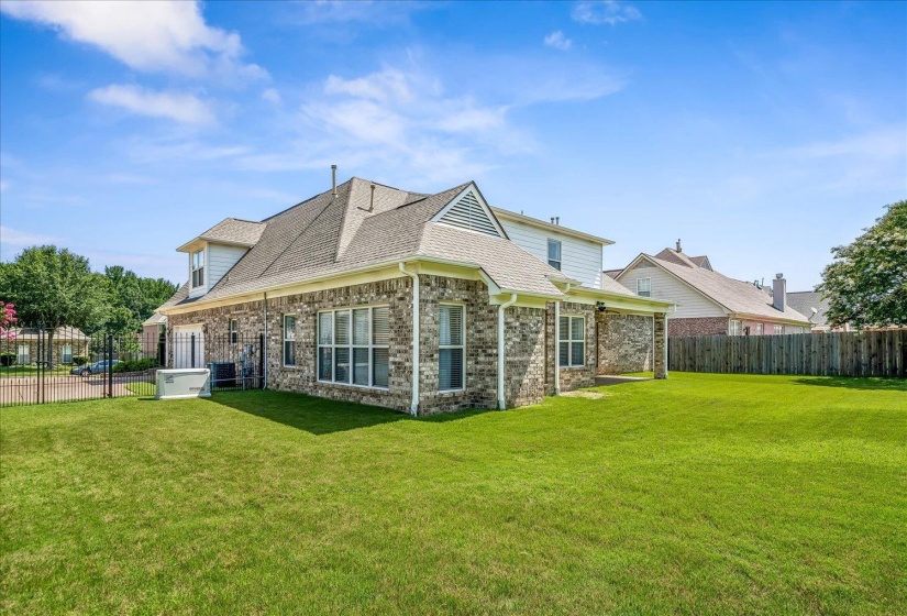 8817 BRUNSWICK FARMS DR, Bartlett, Tennessee 38002, 4 Bedrooms Bedrooms, 9 Rooms Rooms,3 BathroomsBathrooms,Residential,For Sale,BRUNSWICK FARMS,10225279