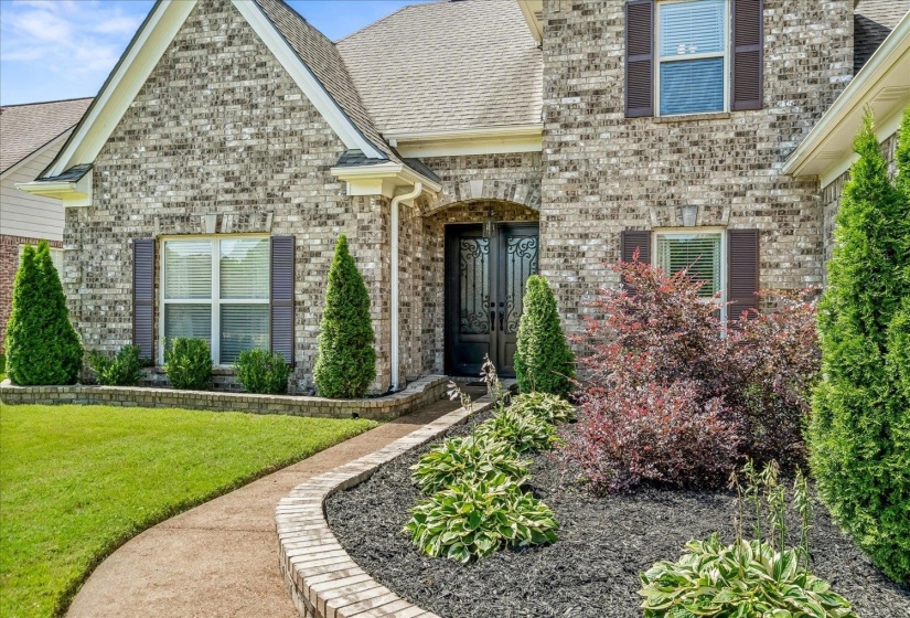 8817 BRUNSWICK FARMS DR, Bartlett, Tennessee 38002, 4 Bedrooms Bedrooms, 9 Rooms Rooms,3 BathroomsBathrooms,Residential,For Sale,BRUNSWICK FARMS,10225279