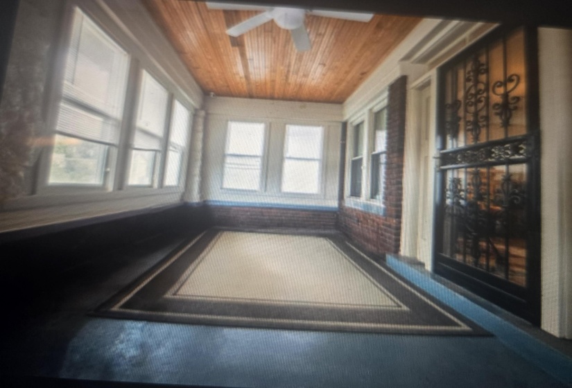 1165 PARKWAY ST, Memphis, Tennessee 38105, 4 Bedroom Bedrooms, 7 Room Rooms,2.1 BathroomBathrooms,Residential,For Sale,PARKWAY,0,10225281