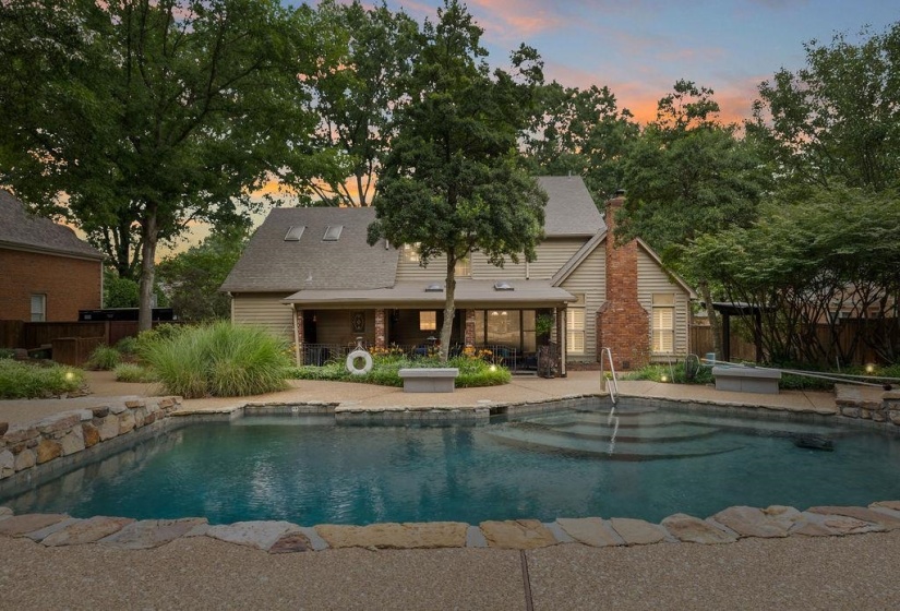 8627 HAVENHURST DR, Germantown, Tennessee 38138, 4 Bedrooms Bedrooms, 9 Rooms Rooms,3.1 BathroomsBathrooms,Residential,For Sale,HAVENHURST,10225296