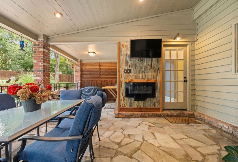 8627 HAVENHURST DR, Germantown, Tennessee 38138, 4 Bedrooms Bedrooms, 9 Rooms Rooms,3.1 BathroomsBathrooms,Residential,For Sale,HAVENHURST,10225296