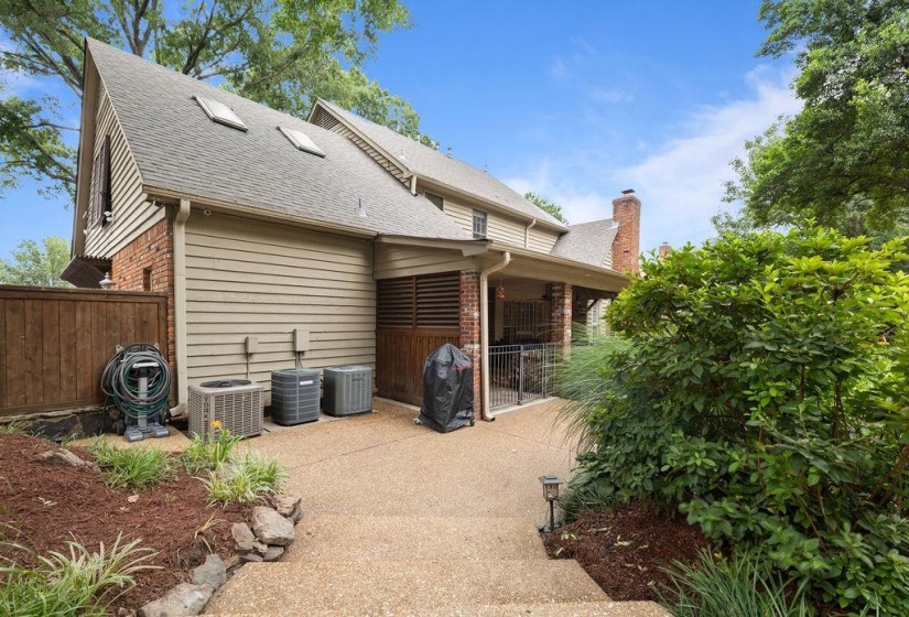8627 HAVENHURST DR, Germantown, Tennessee 38138, 4 Bedrooms Bedrooms, 9 Rooms Rooms,3.1 BathroomsBathrooms,Residential,For Sale,HAVENHURST,10225296