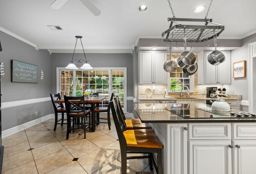 8627 HAVENHURST DR, Germantown, Tennessee 38138, 4 Bedrooms Bedrooms, 9 Rooms Rooms,3.1 BathroomsBathrooms,Residential,For Sale,HAVENHURST,10225296