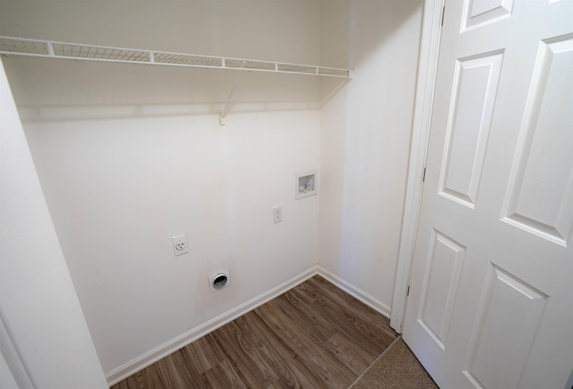 2211 STONE STREAM CV, Memphis, Tennessee 38016, 3 Bedrooms Bedrooms, 5 Rooms Rooms,2.1 BathroomsBathrooms,Residential,For Sale,STONE STREAM,10225299
