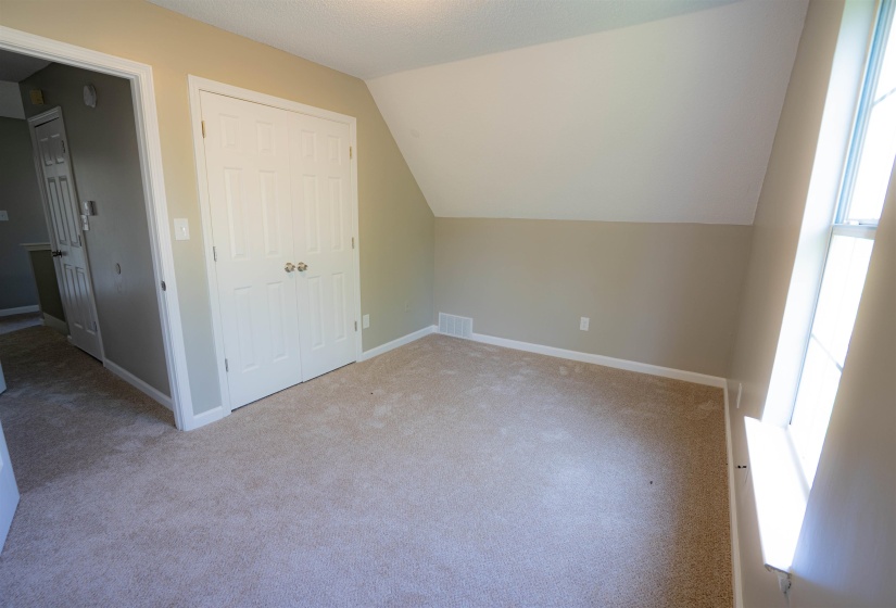 2211 STONE STREAM CV, Memphis, Tennessee 38016, 3 Bedrooms Bedrooms, 5 Rooms Rooms,2.1 BathroomsBathrooms,Residential,For Sale,STONE STREAM,10225299