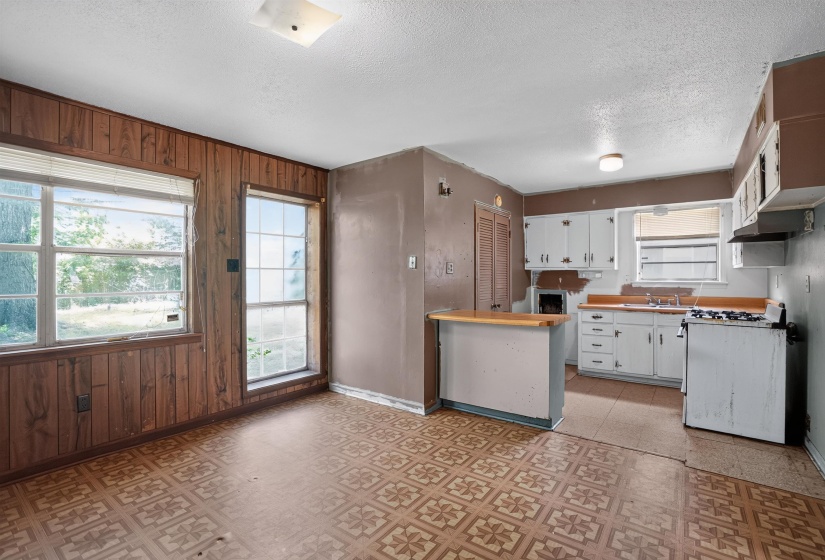 3712 WOLF TRAIL DR, Memphis, Tennessee 38128, 3 Bedroom Bedrooms, 6 Room Rooms,1 BathroomBathrooms,Residential,For Sale,WOLF TRAIL,0,10225301
