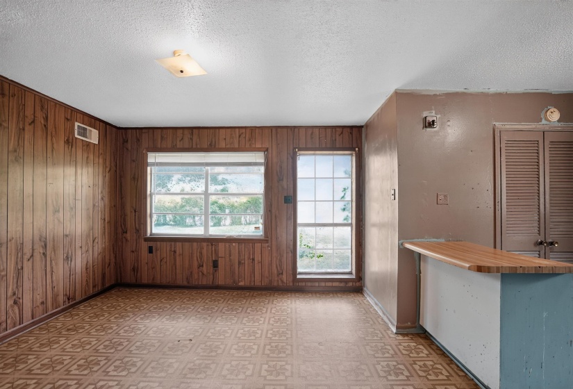 3712 WOLF TRAIL DR, Memphis, Tennessee 38128, 3 Bedroom Bedrooms, 6 Room Rooms,1 BathroomBathrooms,Residential,For Sale,WOLF TRAIL,0,10225301