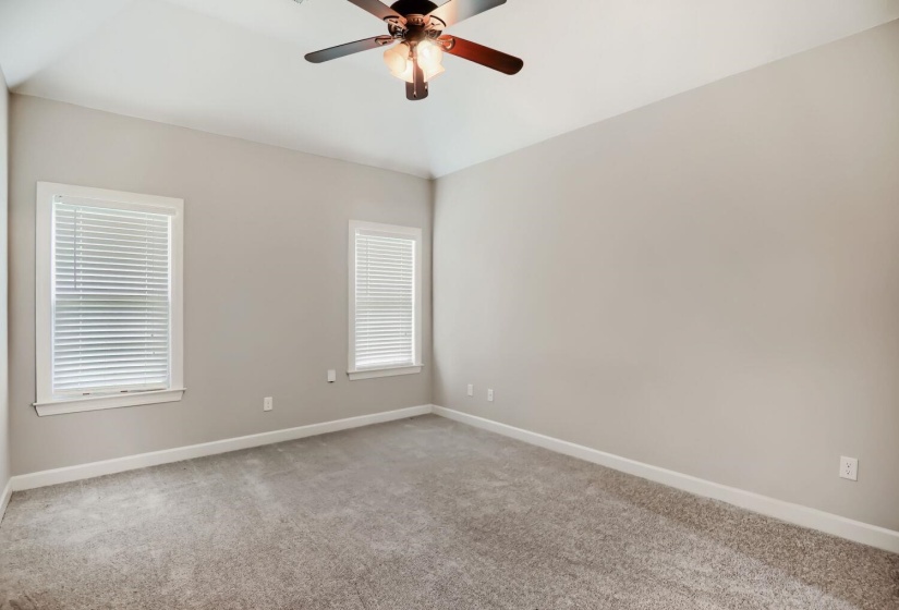 7915 COUNTRY LAKE DR, Bartlett, Tennessee 38133, 4 Bedroom Bedrooms, 8 Room Rooms,3 BathroomBathrooms,Residential,For Sale,COUNTRY LAKE,0,10225303