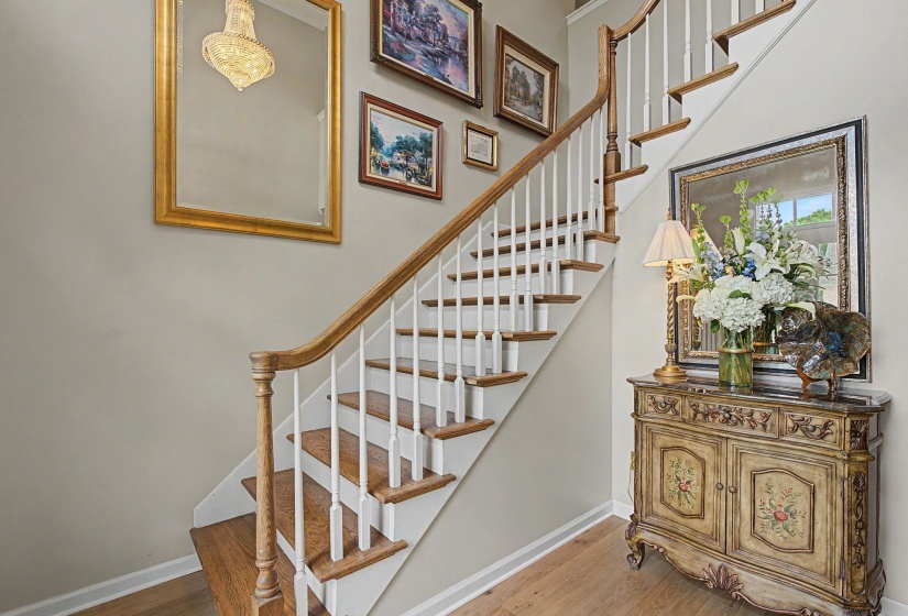 1951 CHELSEA PARK DR, Germantown, Tennessee 38139, 5 Bedrooms Bedrooms, 9 Rooms Rooms,3.1 BathroomsBathrooms,Residential,For Sale,CHELSEA PARK,10225308
