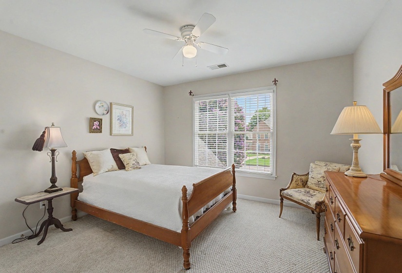 1951 CHELSEA PARK DR, Germantown, Tennessee 38139, 5 Bedrooms Bedrooms, 9 Rooms Rooms,3.1 BathroomsBathrooms,Residential,For Sale,CHELSEA PARK,10225308