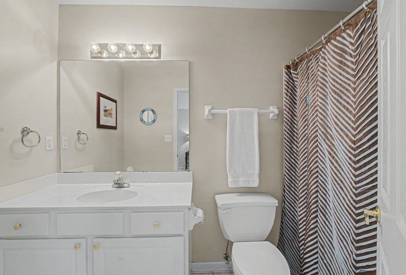 1951 CHELSEA PARK DR, Germantown, Tennessee 38139, 5 Bedrooms Bedrooms, 9 Rooms Rooms,3.1 BathroomsBathrooms,Residential,For Sale,CHELSEA PARK,10225308