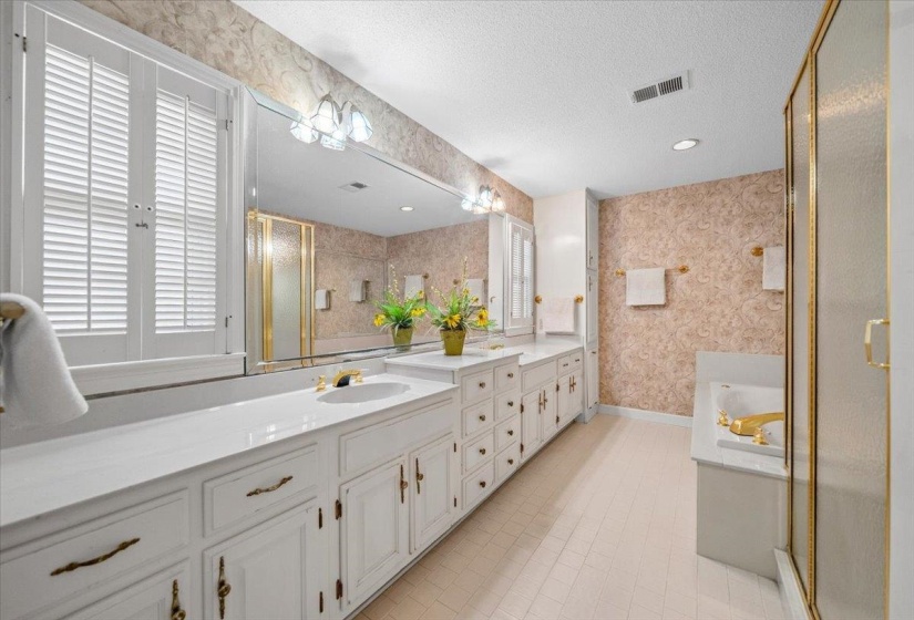 5409 SYCAMORE GROVE LN, Memphis, Tennessee 38120, 5 Bedroom Bedrooms, 10 Room Rooms,3.1 BathroomBathrooms,Residential,For Sale,SYCAMORE GROVE,0,10225326