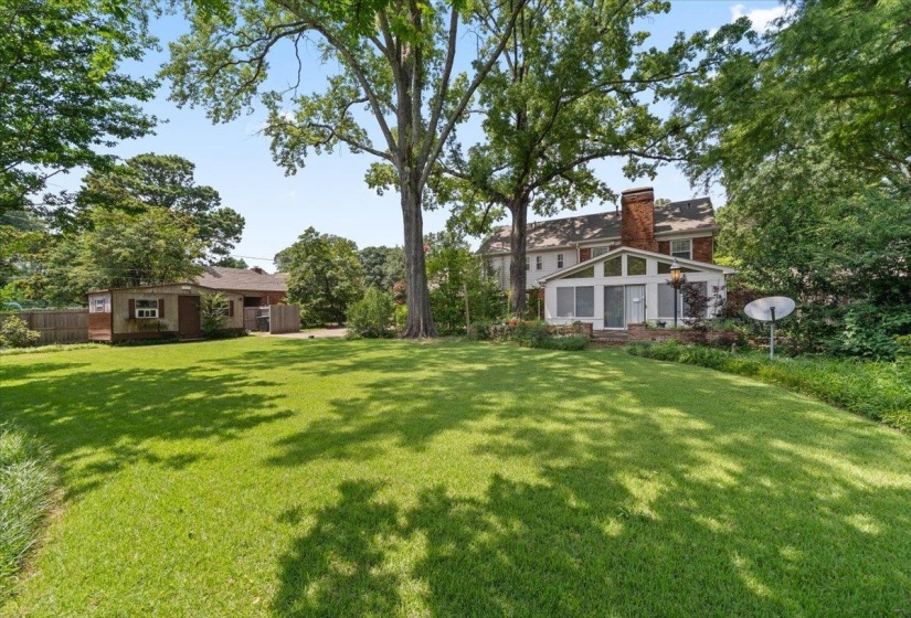 5409 SYCAMORE GROVE LN, Memphis, Tennessee 38120, 5 Bedroom Bedrooms, 10 Room Rooms,3.1 BathroomBathrooms,Residential,For Sale,SYCAMORE GROVE,0,10225326