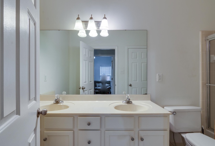1180 CHAPEL PARK BLVD, Memphis, Tennessee 38016, 3 Bedroom Bedrooms, 7 Room Rooms,2.1 BathroomBathrooms,Residential,For Sale,CHAPEL PARK,0,10225328