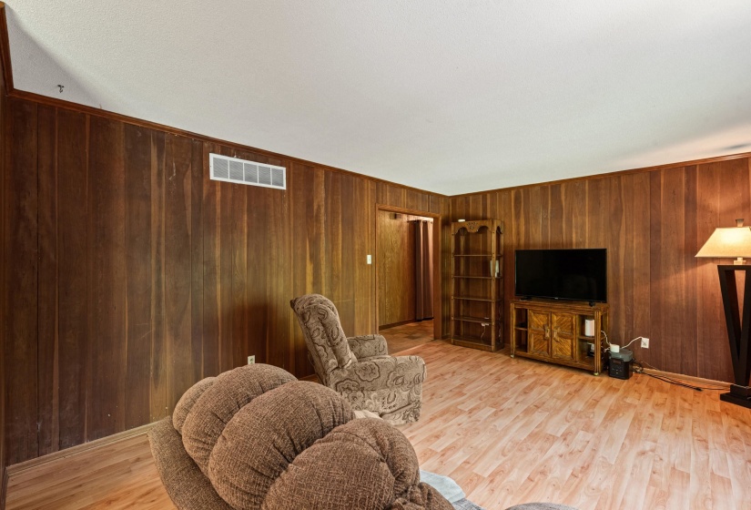 6200 MILLINGTON RD, Millington, Tennessee 38053, 3 Bedrooms Bedrooms, 4 Rooms Rooms,1.1 BathroomsBathrooms,Residential,For Sale,MILLINGTON,10225335