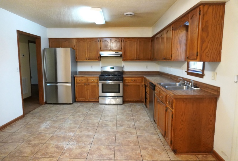 9450 HOLLY GROVE RD, Brighton, Tennessee 38011, 3 Bedroom Bedrooms, 5 Room Rooms,2 BathroomBathrooms,Residential,For Sale,HOLLY GROVE,0,10225338