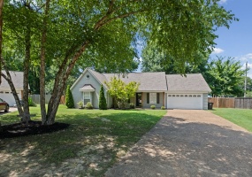 779 DOGWOOD CV, Collierville, Tennessee 38017, 3 Bedrooms Bedrooms, 9 Rooms Rooms,2 BathroomsBathrooms,Residential,For Sale,DOGWOOD,10225342