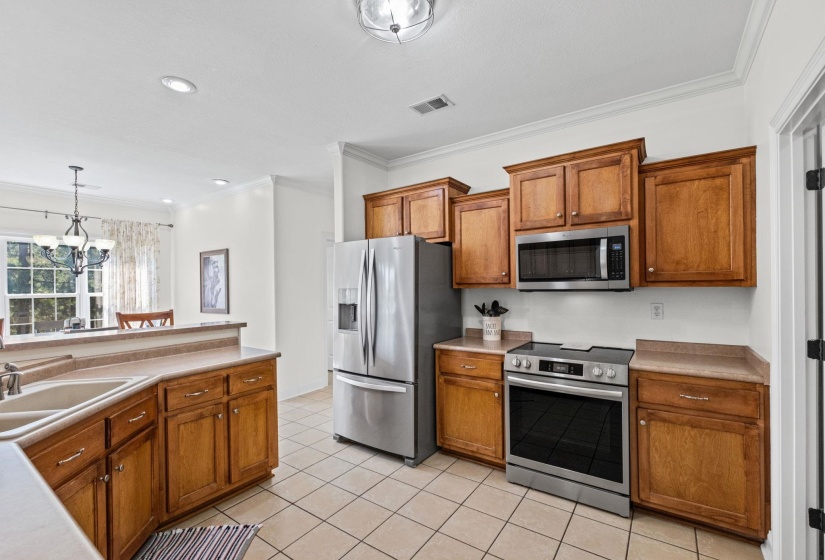 2360 DELLA ST, Hernando, Mississippi 38632, 3 Bedrooms Bedrooms, 9 Rooms Rooms,2 BathroomsBathrooms,Residential,For Sale,DELLA,10225345