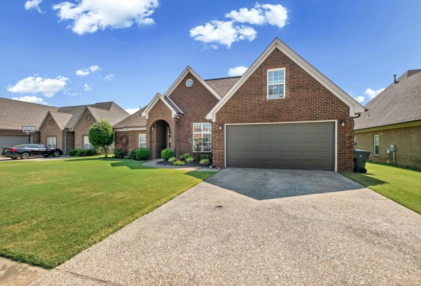 2360 DELLA ST, Hernando, Mississippi 38632, 3 Bedrooms Bedrooms, 9 Rooms Rooms,2 BathroomsBathrooms,Residential,For Sale,DELLA,10225345