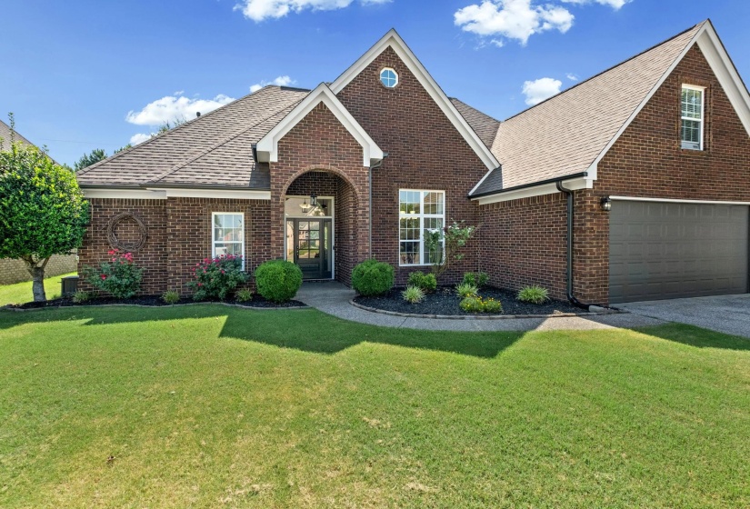 2360 DELLA ST, Hernando, Mississippi 38632, 3 Bedrooms Bedrooms, 9 Rooms Rooms,2 BathroomsBathrooms,Residential,For Sale,DELLA,10225345
