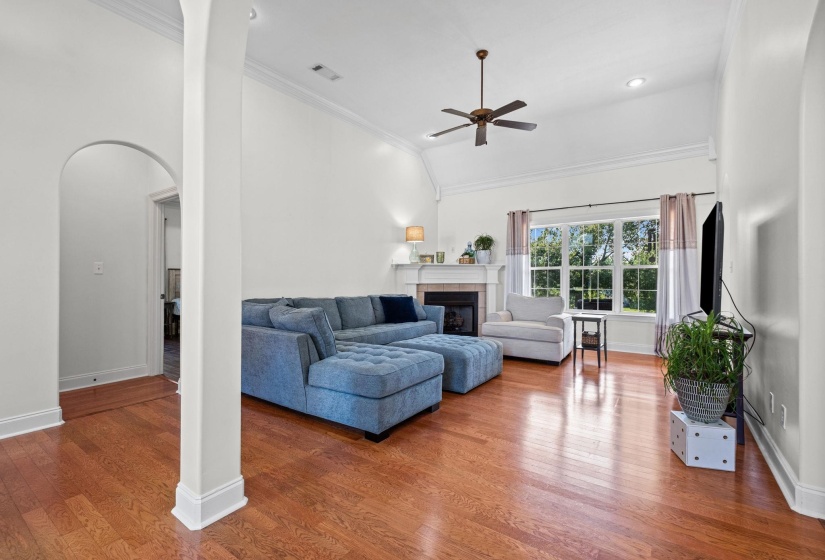 2360 DELLA ST, Hernando, Mississippi 38632, 3 Bedrooms Bedrooms, 9 Rooms Rooms,2 BathroomsBathrooms,Residential,For Sale,DELLA,10225345