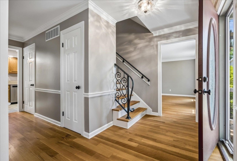 1090 MARTINSBURG CV, Collierville, Tennessee 38017, 4 Bedrooms Bedrooms, 8 Rooms Rooms,2.1 BathroomsBathrooms,Residential,For Sale,MARTINSBURG,10225362