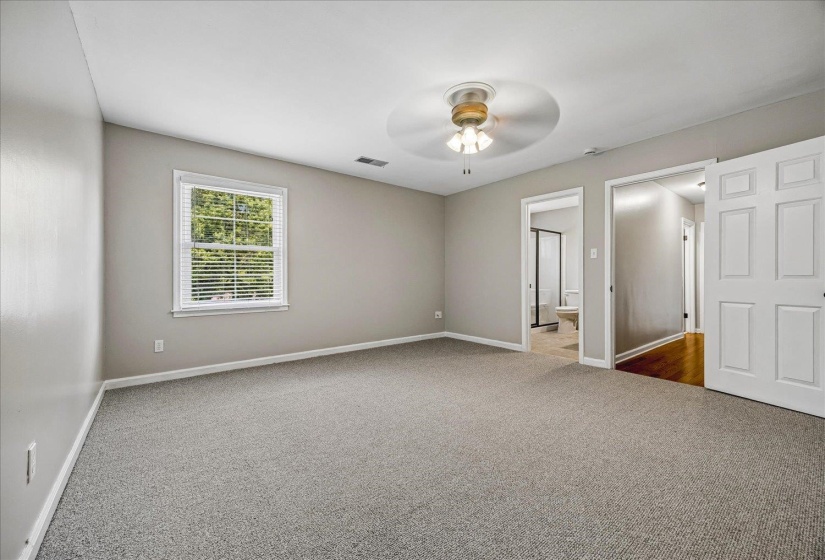 1090 MARTINSBURG CV, Collierville, Tennessee 38017, 4 Bedrooms Bedrooms, 8 Rooms Rooms,2.1 BathroomsBathrooms,Residential,For Sale,MARTINSBURG,10225362