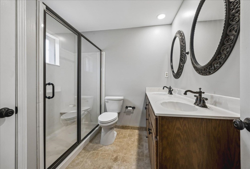 1090 MARTINSBURG CV, Collierville, Tennessee 38017, 4 Bedrooms Bedrooms, 8 Rooms Rooms,2.1 BathroomsBathrooms,Residential,For Sale,MARTINSBURG,10225362