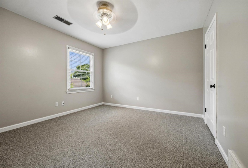 1090 MARTINSBURG CV, Collierville, Tennessee 38017, 4 Bedrooms Bedrooms, 8 Rooms Rooms,2.1 BathroomsBathrooms,Residential,For Sale,MARTINSBURG,10225362