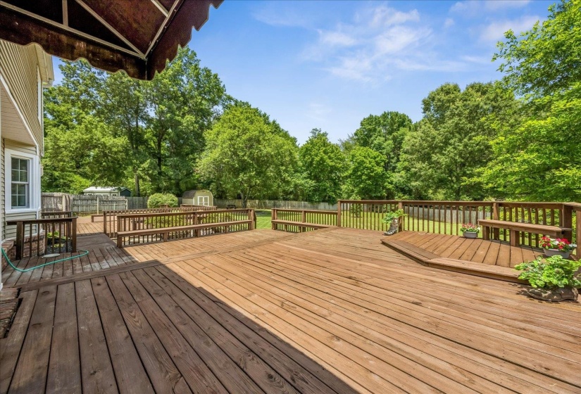 1090 MARTINSBURG CV, Collierville, Tennessee 38017, 4 Bedrooms Bedrooms, 8 Rooms Rooms,2.1 BathroomsBathrooms,Residential,For Sale,MARTINSBURG,10225362