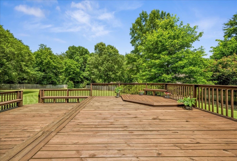 1090 MARTINSBURG CV, Collierville, Tennessee 38017, 4 Bedrooms Bedrooms, 8 Rooms Rooms,2.1 BathroomsBathrooms,Residential,For Sale,MARTINSBURG,10225362