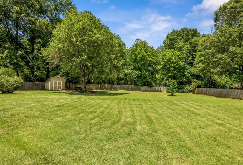 1090 MARTINSBURG CV, Collierville, Tennessee 38017, 4 Bedrooms Bedrooms, 8 Rooms Rooms,2.1 BathroomsBathrooms,Residential,For Sale,MARTINSBURG,10225362