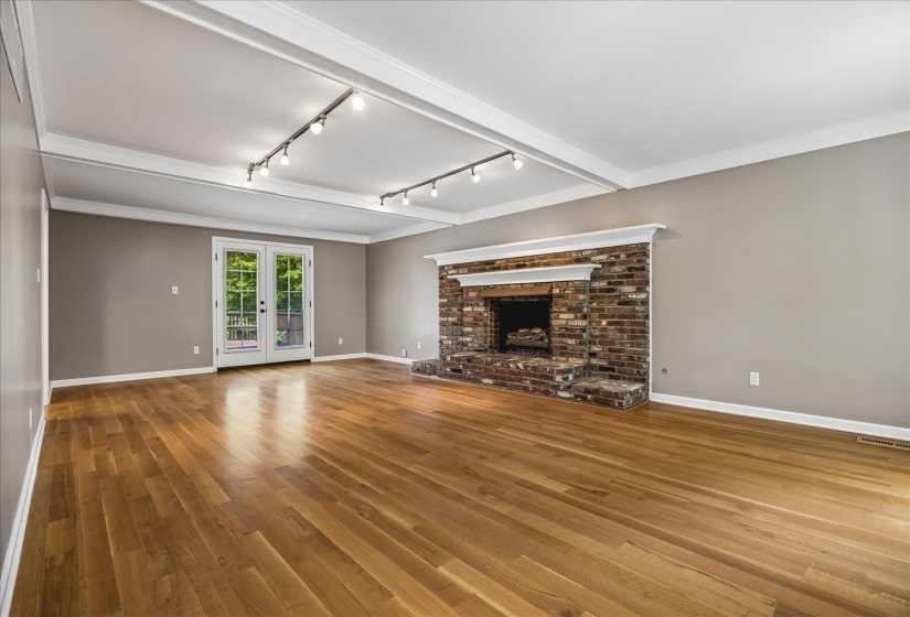 1090 MARTINSBURG CV, Collierville, Tennessee 38017, 4 Bedrooms Bedrooms, 8 Rooms Rooms,2.1 BathroomsBathrooms,Residential,For Sale,MARTINSBURG,10225362