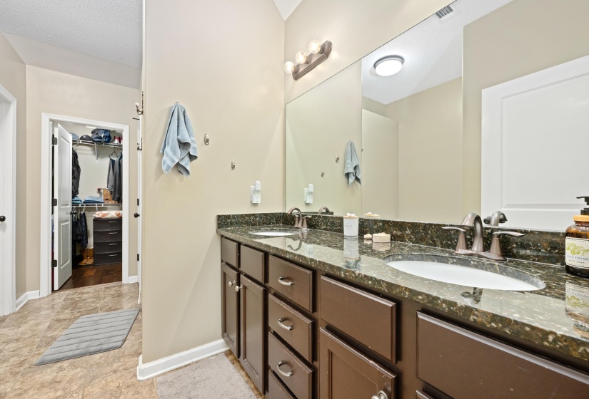 8862 FLATTS MEADOW CV, Bartlett, Tennessee 38002, 4 Bedrooms Bedrooms, 7 Rooms Rooms,2 BathroomsBathrooms,Residential,For Sale,FLATTS MEADOW,10225363