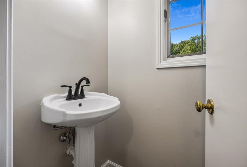 145 WOODBRIDGE CV, Somerville, Tennessee 38068, 4 Bedrooms Bedrooms, 8 Rooms Rooms,3.1 BathroomsBathrooms,Residential,For Sale,WOODBRIDGE,10225367